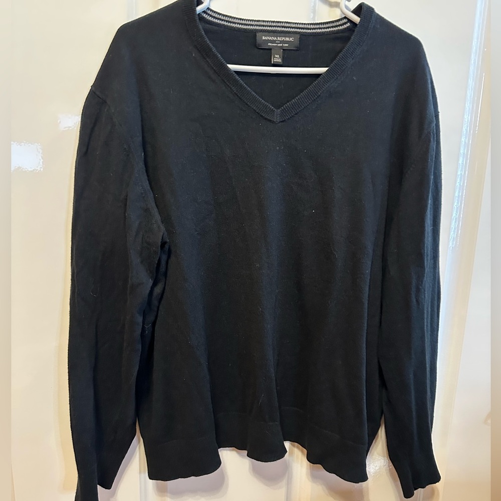 Banana Republic Black V-Neck Sweater Classic Knit